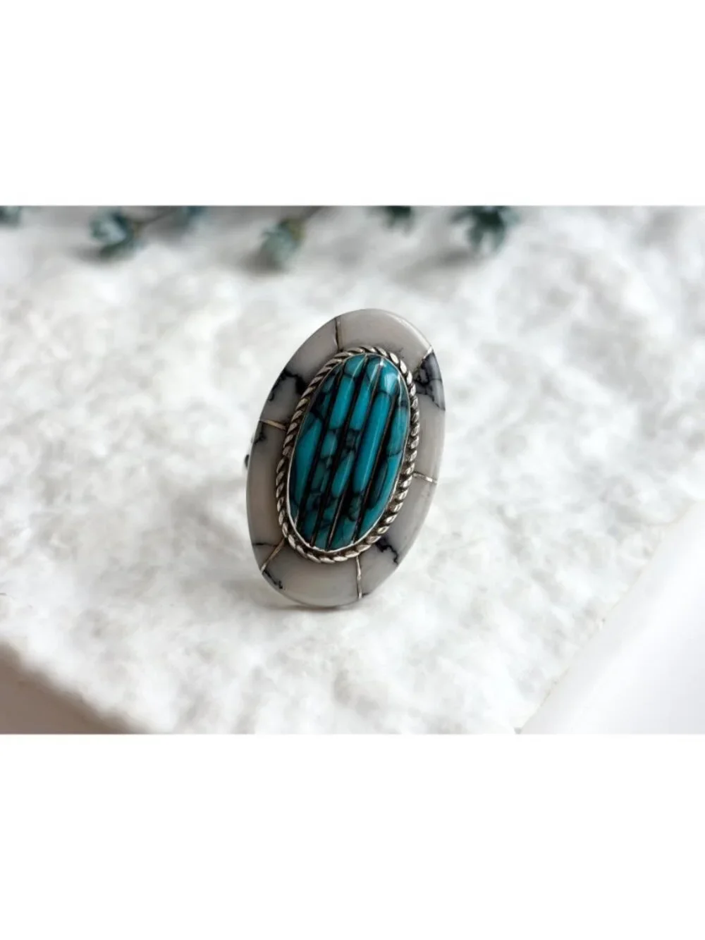 White Buffalo Turquoise Oval Jumbo Sterling Silver 925 Vintage Ring - sz 8
